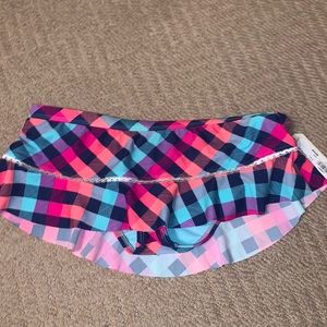 super cute swim skirt!